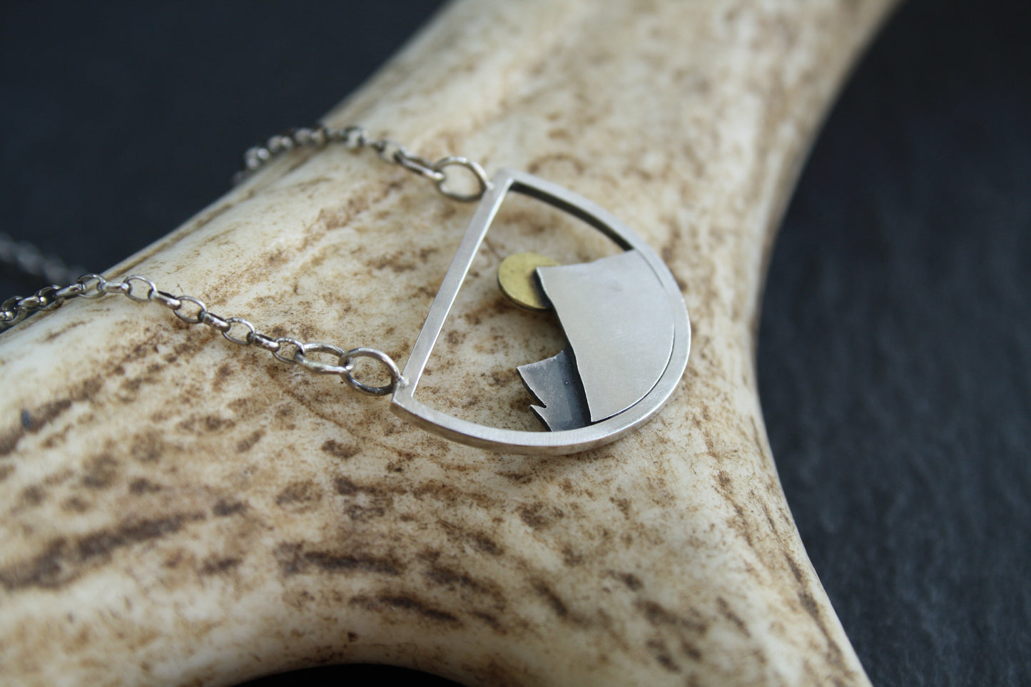 BEINN Half Circle Mountain Range