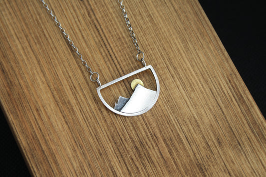 BEINN Half Circle Mountain Range