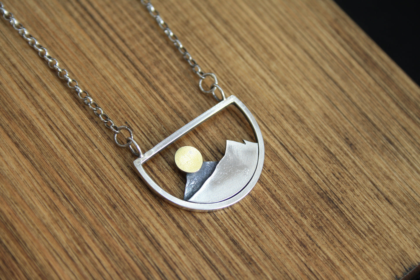 BEINN Half Circle Mountain Range