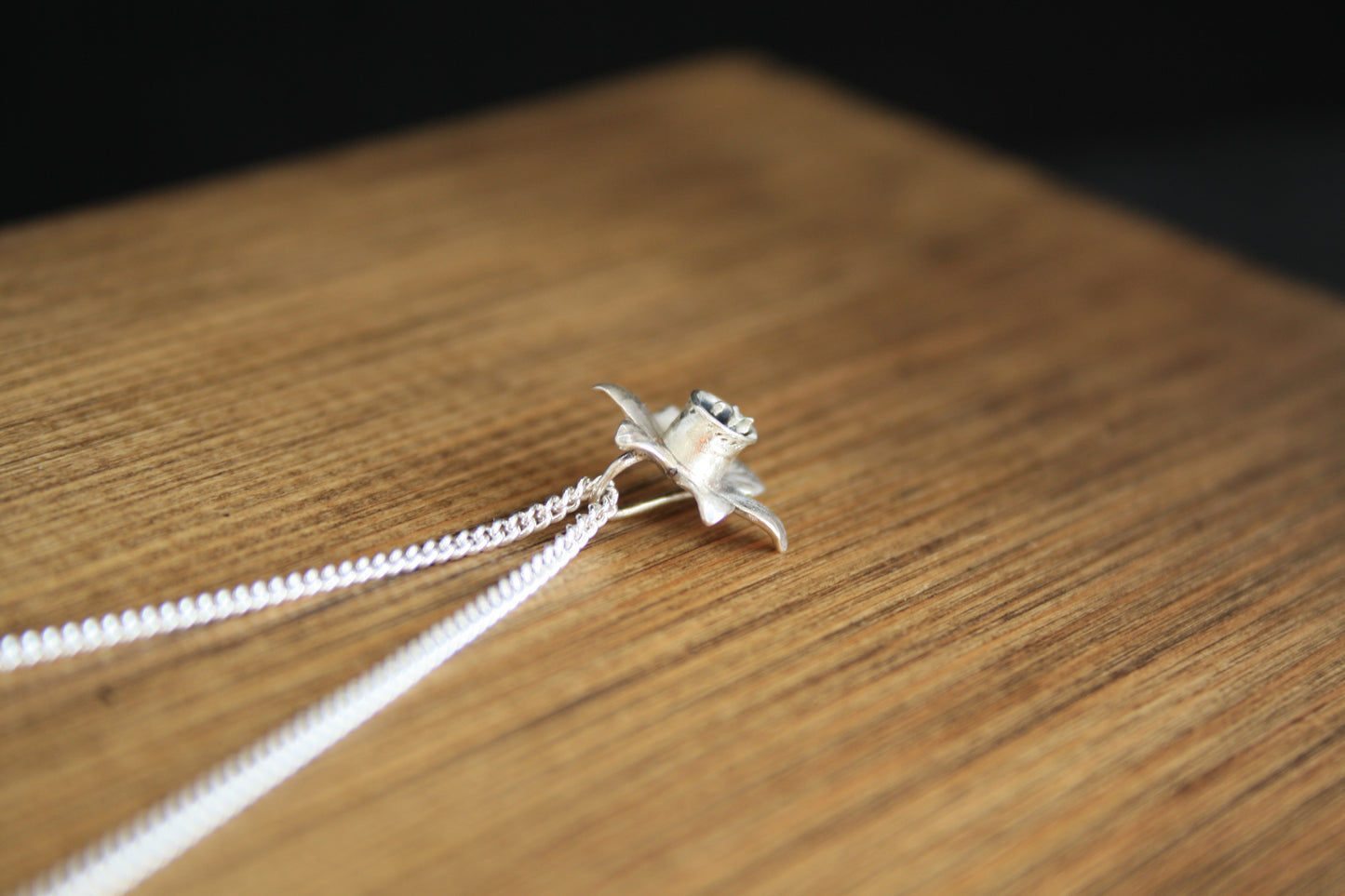 BLODYN Daffodil Pendant