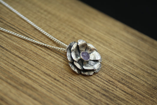 BLODYN Anemone Pendant